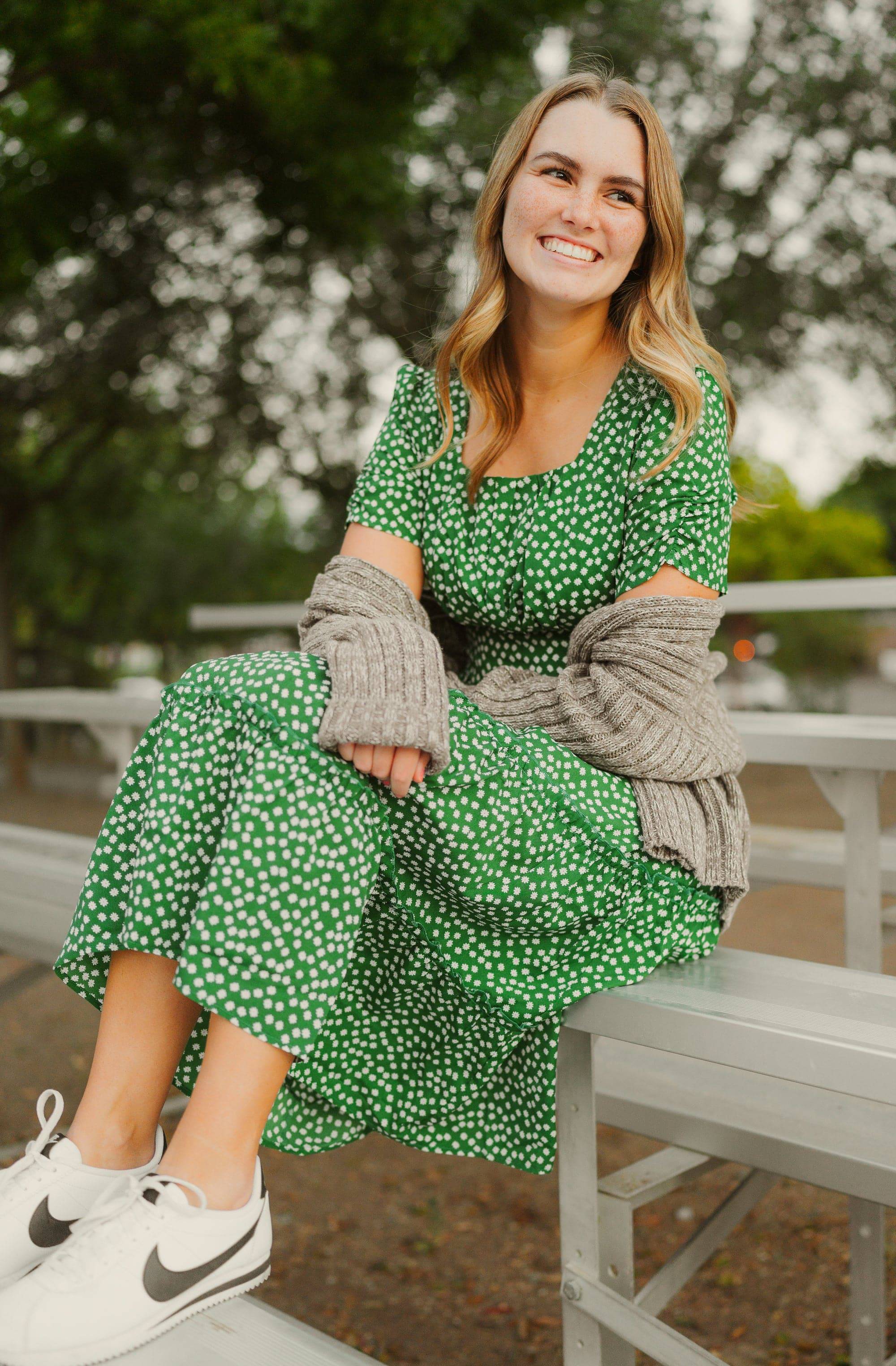 Green Floral Dress | Midi Dress | Green Flower Dress | Ditsy Floral Print | 8-10 Green Floral Dress | Midi Dress | Green Flower Dress | Ditsy Floral Print | 8-10